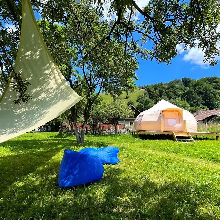 Flore's Garden Glamping Bran (Brasov)