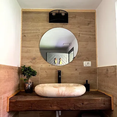 Flore's Garden Glamping Cort de lux Bran (Brasov)